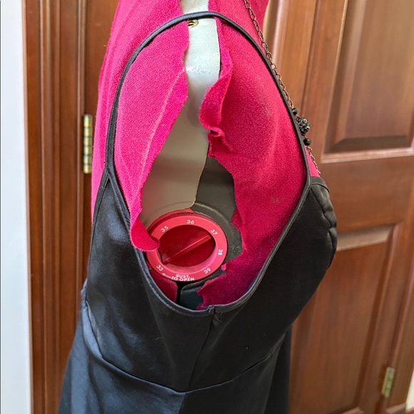 Forever 21 black dress lingerie mini
Open back spaghetti strap V-neck
Size M - Picture 8 of 13